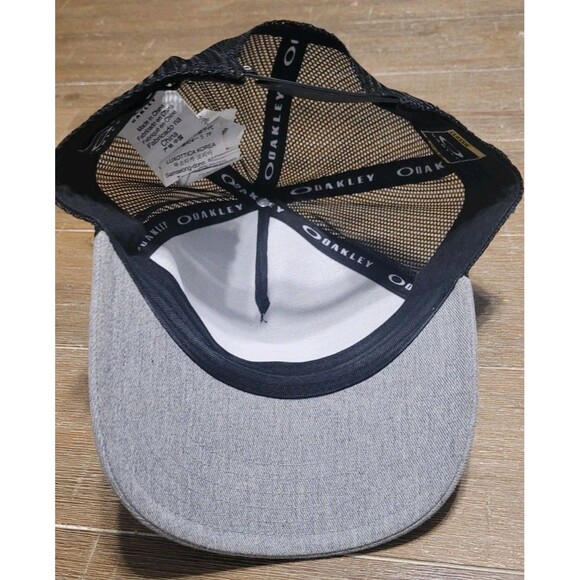 Oakley Chalten Gray Hat Snapback Trucker Cap Black Mesh - Picture 4 of 6